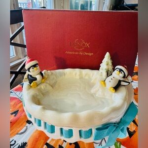 New Lenox "Chilly Chap Candy Dish" -Two Penguins Playing in the Winter Snow 6.4”